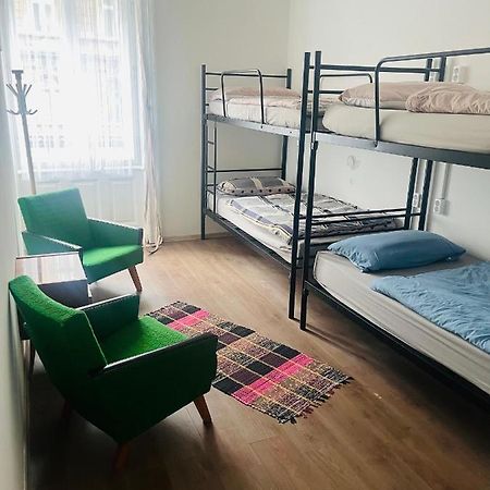East Point Hostel Budapest Bagian luar foto