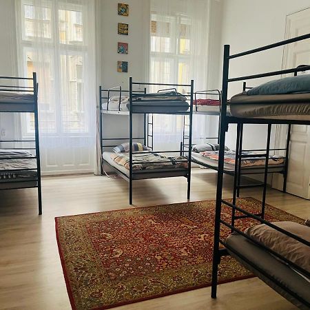 East Point Hostel Budapest Bagian luar foto