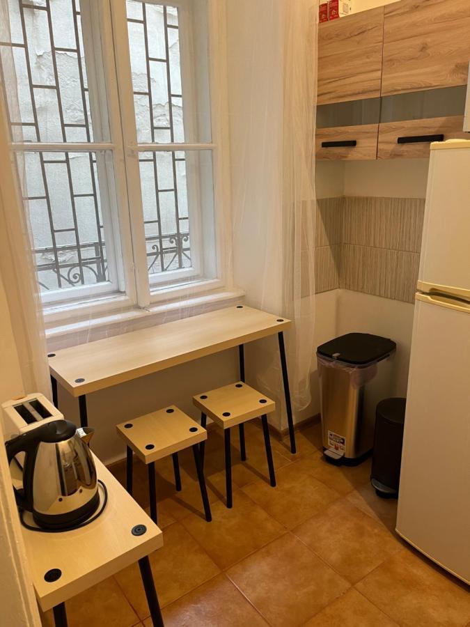 East Point Hostel Budapest Bagian luar foto