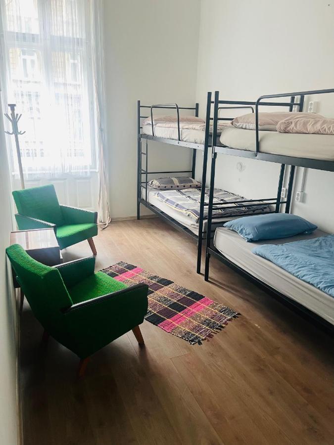 East Point Hostel Budapest Bagian luar foto