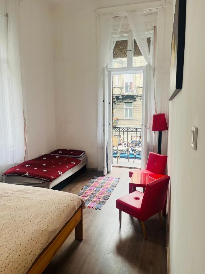 East Point Hostel Budapest Bagian luar foto