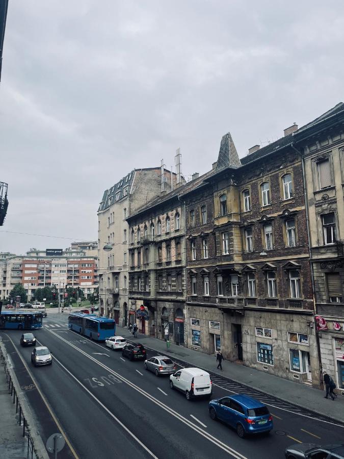 East Point Hostel Budapest Bagian luar foto