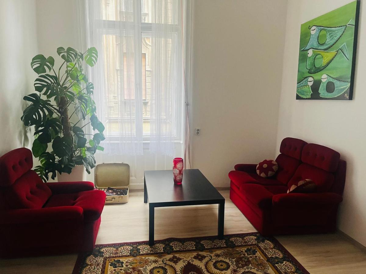 East Point Hostel Budapest Bagian luar foto